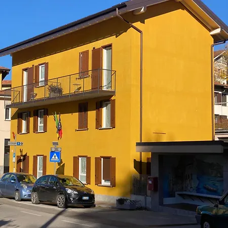 Around Maggiore Apartment