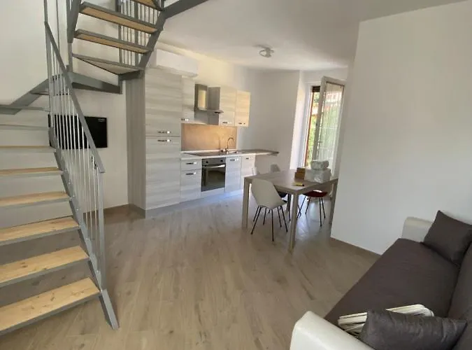 Around Maggiore 公寓 *