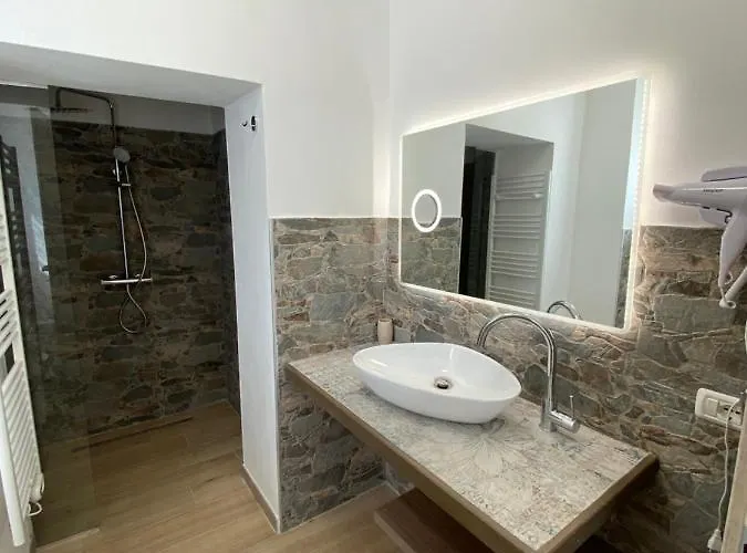 Around Maggiore 公寓 *